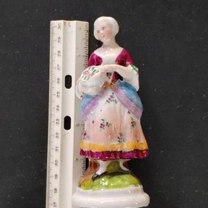 Figurine